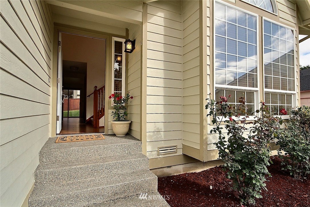10340 Southeast 187th Place Renton, WA 98055 - Photo 2 of 21