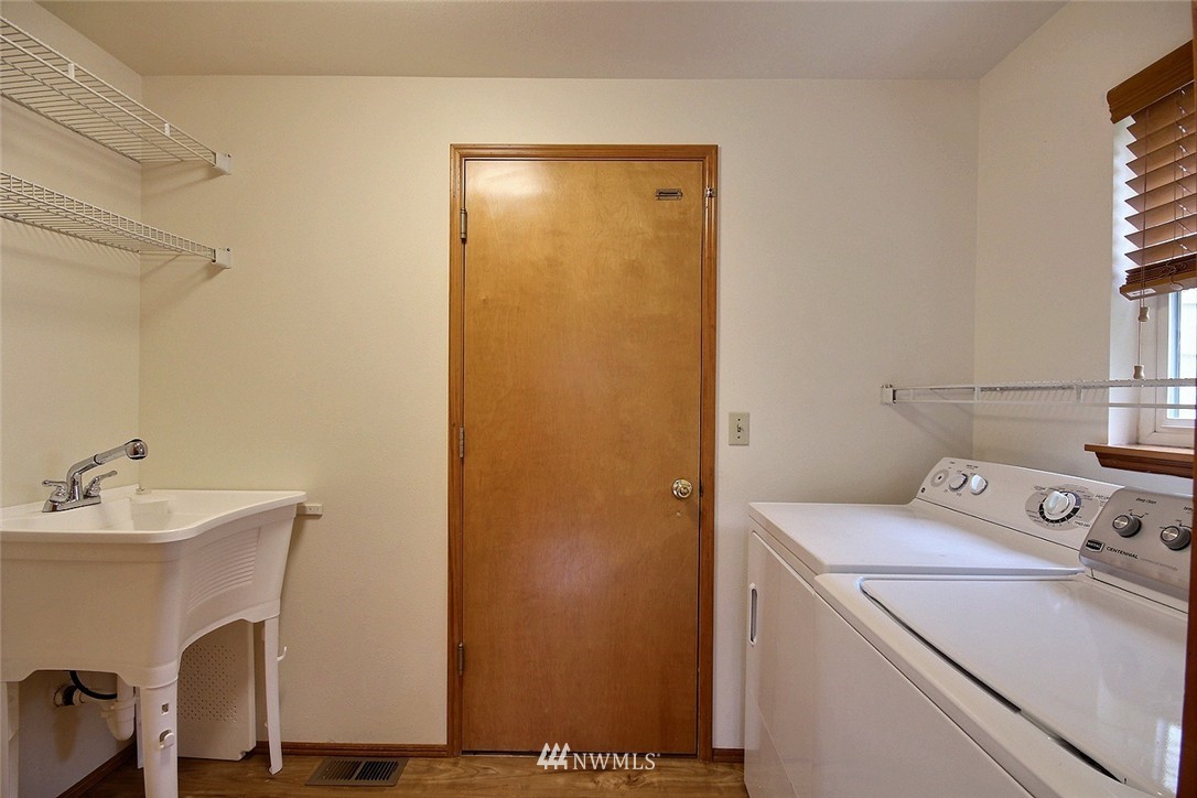 10340 Southeast 187th Place Renton, WA 98055 - Photo 18 of 21