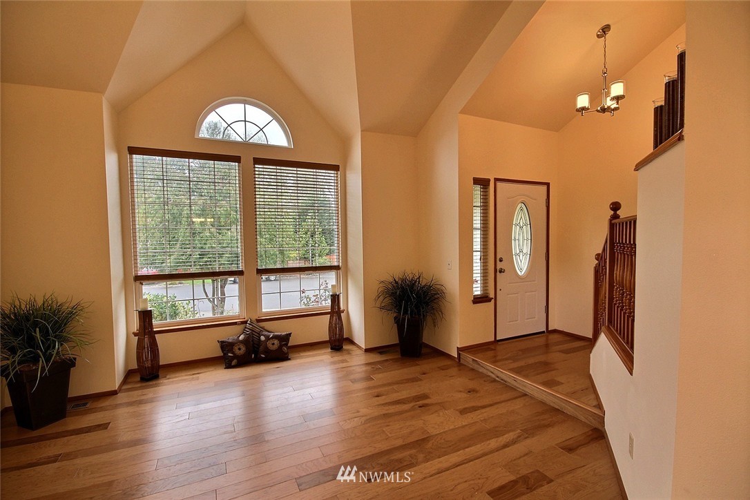 10340 Southeast 187th Place Renton, WA 98055 - Photo 4 of 21