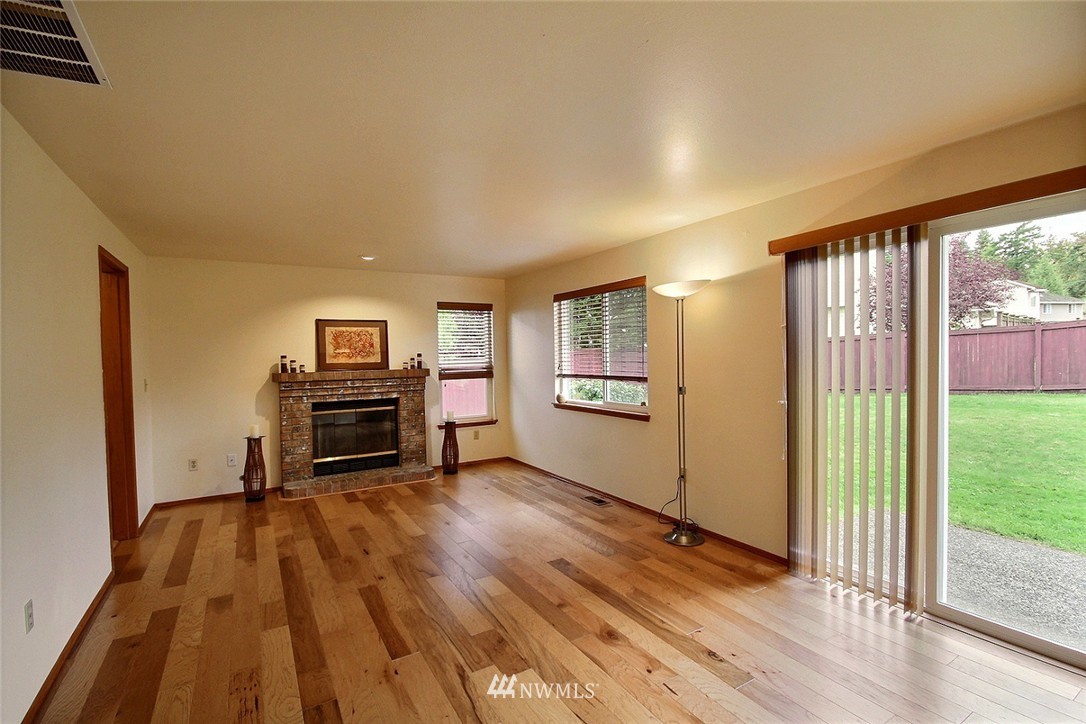 10340 Southeast 187th Place Renton, WA 98055 - Photo 9 of 21