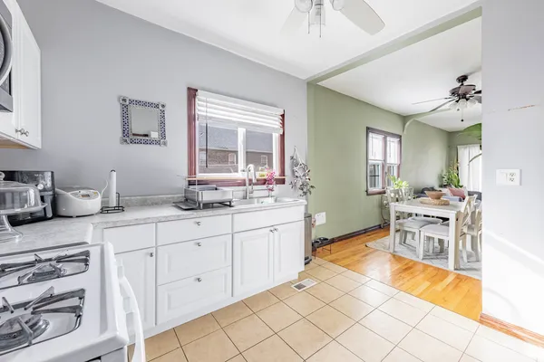 $1,625 | 5421 South Mulligan Avenue, Chicago, IL 60638