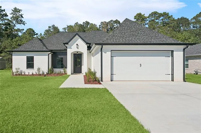 $425,000 | 23111 Rue De Bois, Ponchatoula, LA 70454