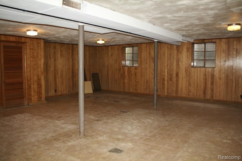 6750 Halyard Road Bloomfield Hills, MI 48301 - Photo 20 of 25