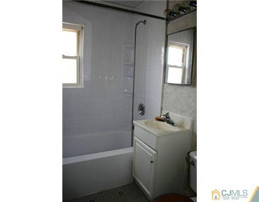 166 Rutgers Street New Brunswick, NJ 08901 - Photo 8 of 12 Gallery Image 8