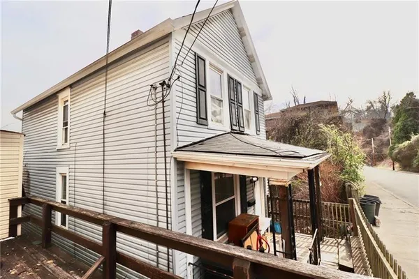 $54,900 | 1611 Ridge Avenue, Braddock, PA 15104