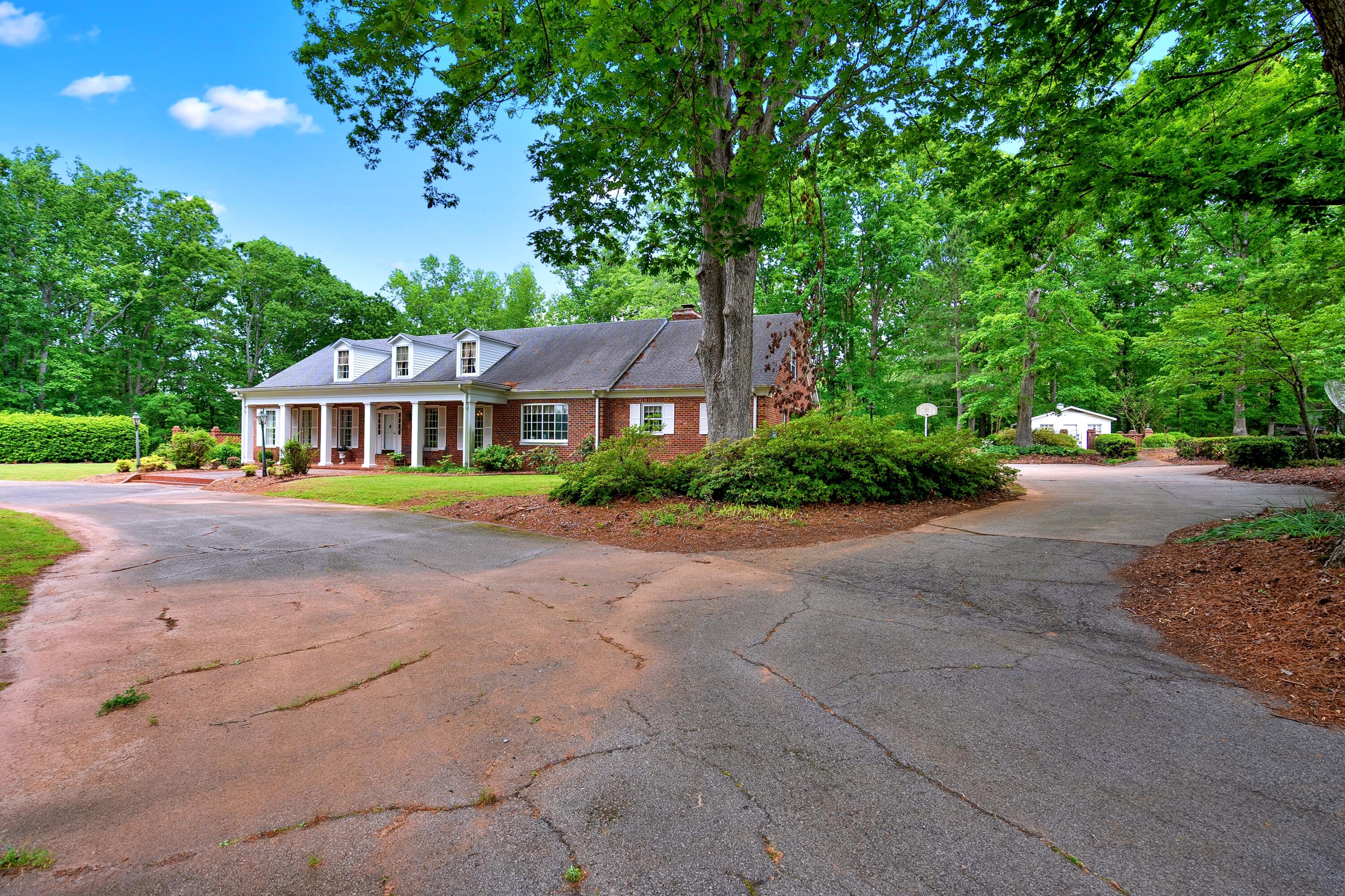 2221 Deadfall Road West Greenwood, SC 29649 - Photo 9 of 60 batch_DSC02215