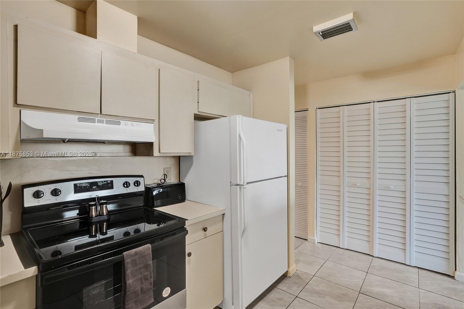 5807 Southwest 27th Street, Unit 2 West Park, FL 33023 - Photo 6 of 21