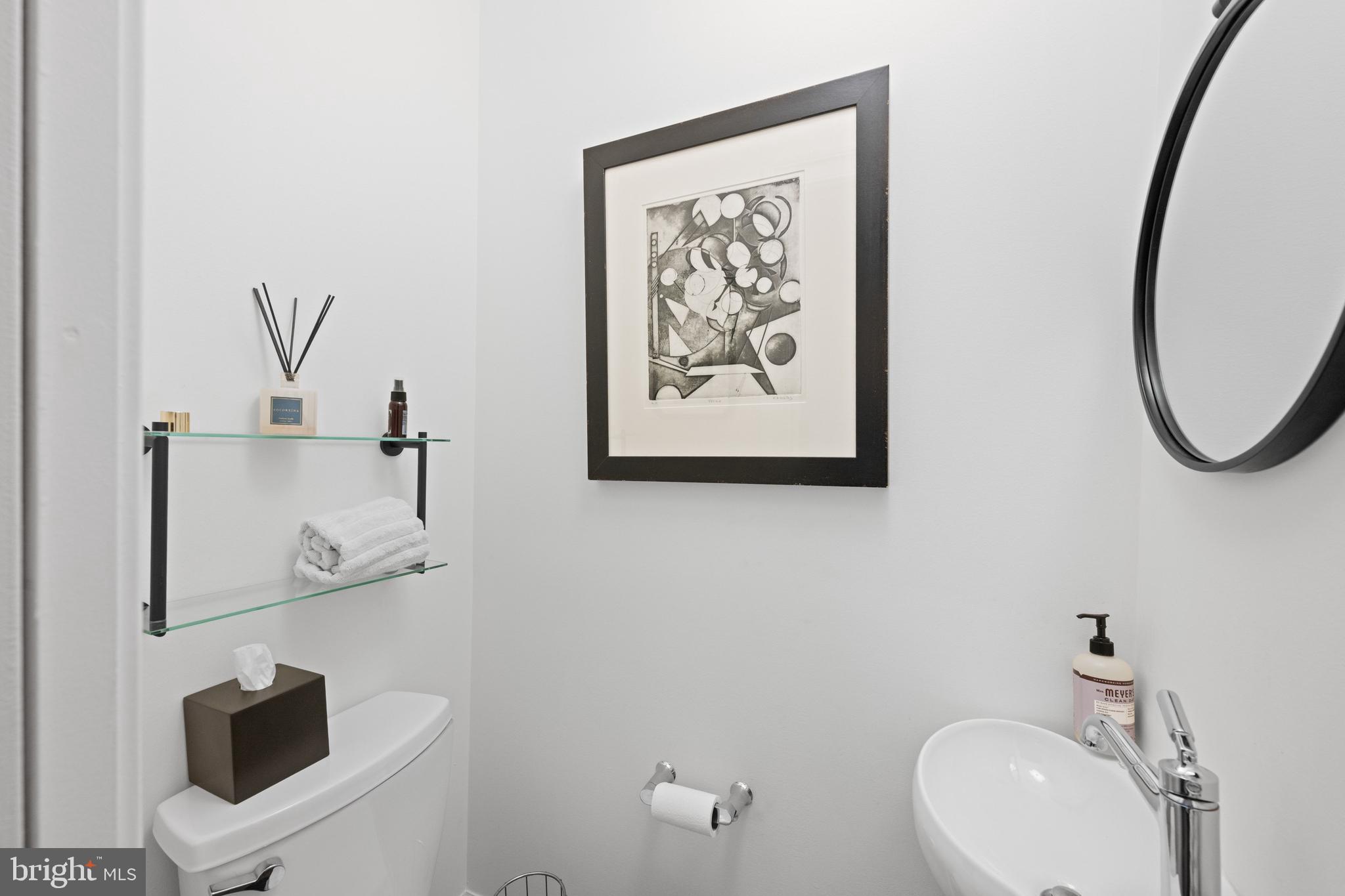 1702 Kalmia Road Northwest Washington, DC 20012 - Photo 17 of 55 a bathroom with a toilet and a sink