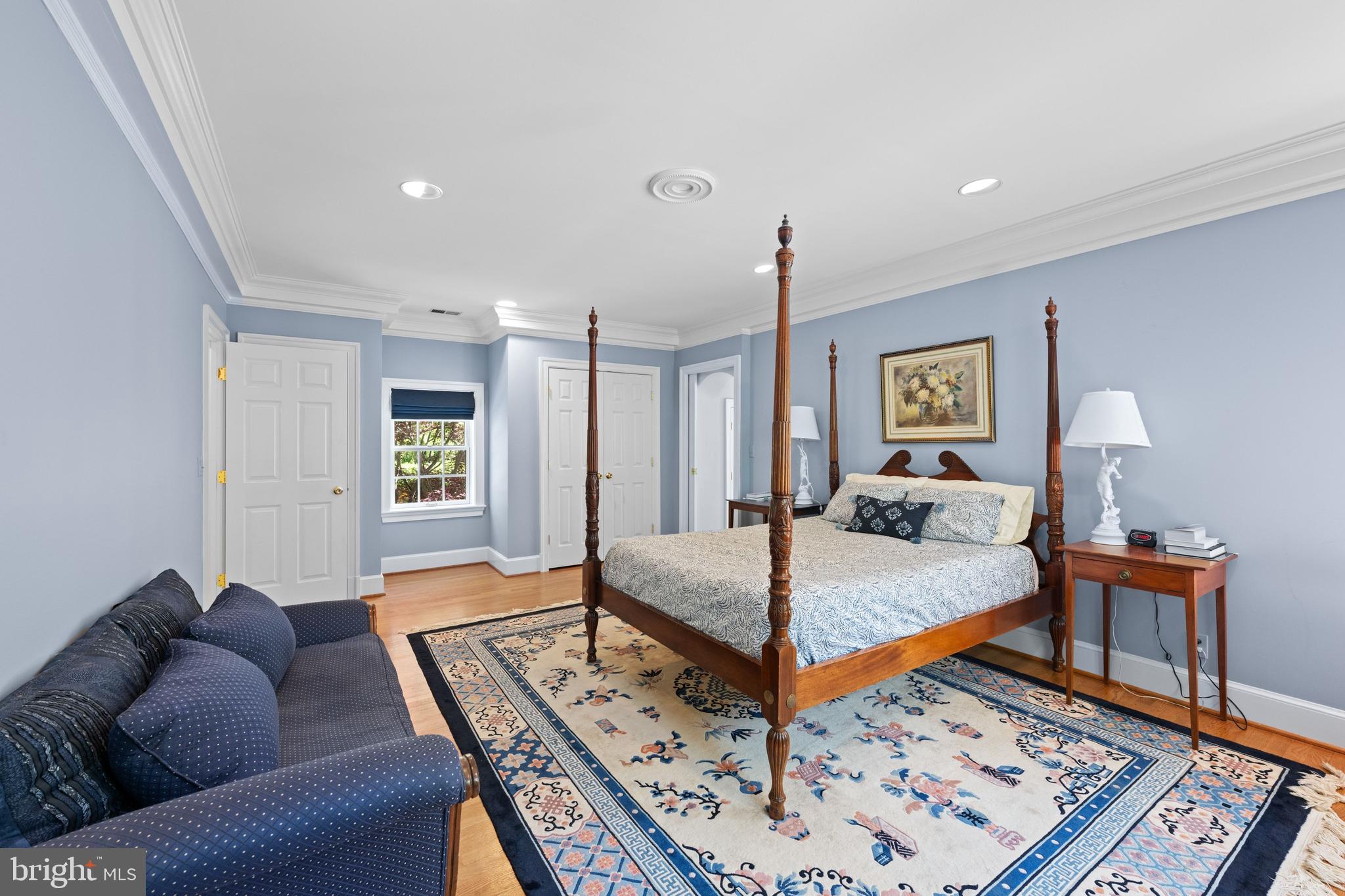 1702 Kalmia Road Northwest Washington, DC 20012 - Photo 19 of 55 a living room with furniture and a rug