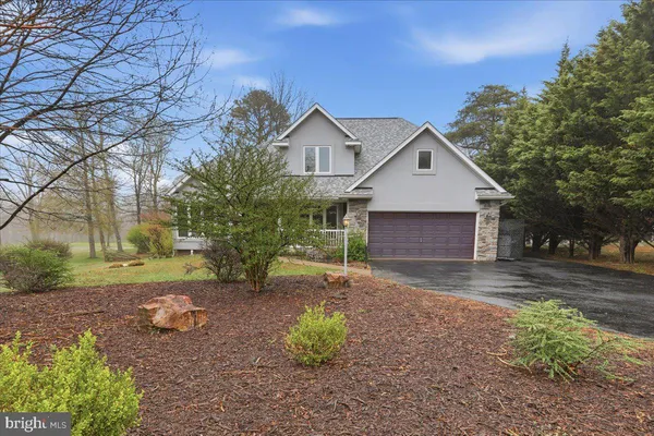 $485,000 | 463 Wampum Lane, Hedgesville, WV 25427