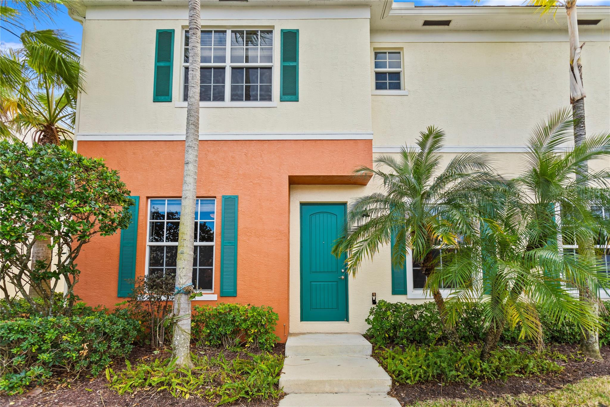 259 Southwest 7th Street, Unit 259 Pompano Beach, FL 33060 - Photo 31 of 87 a front view of a house with a yard