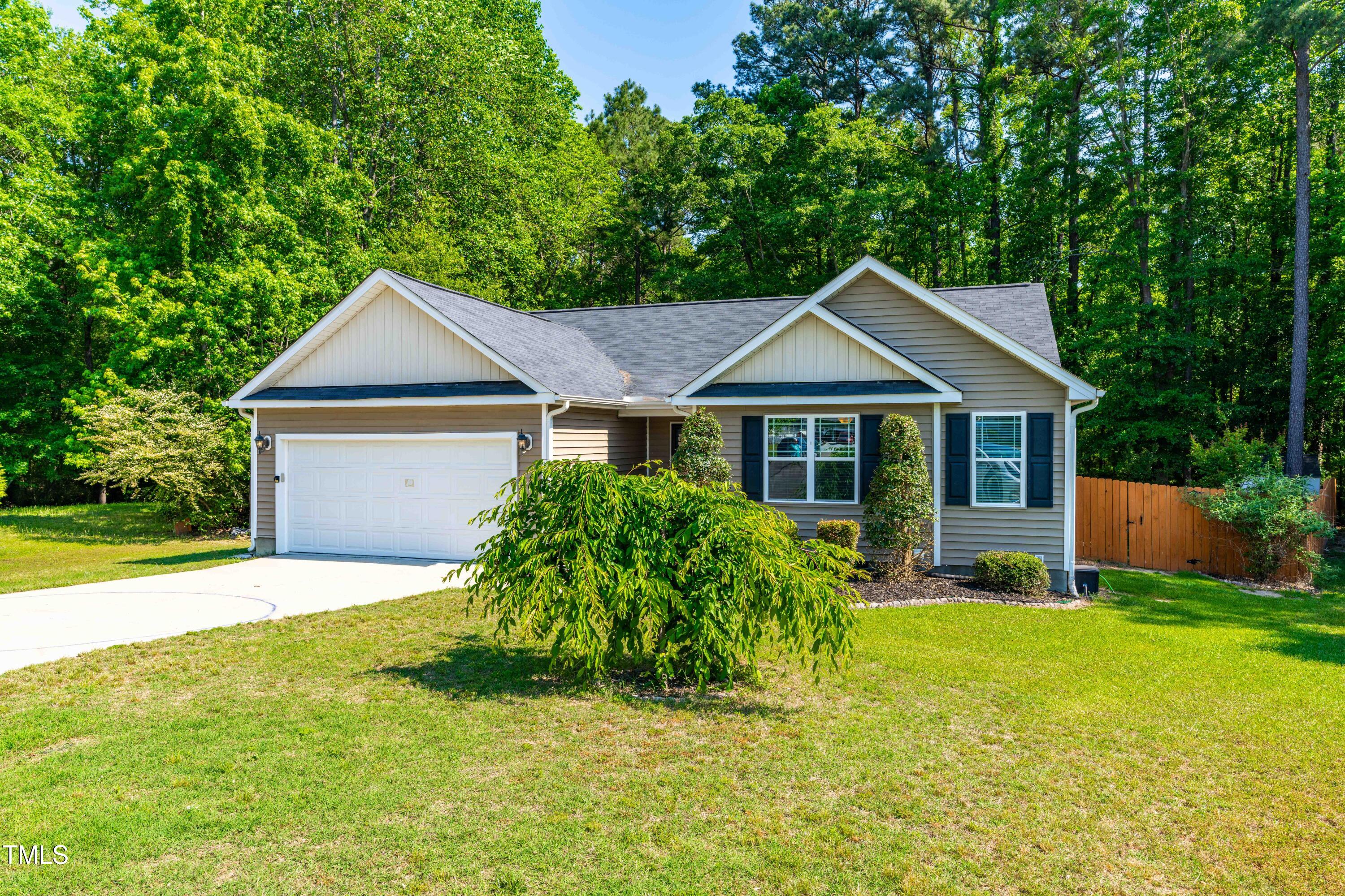 33 Carrington Circle Angier, NC 27501 - Photo 3 of 35 DSC03931