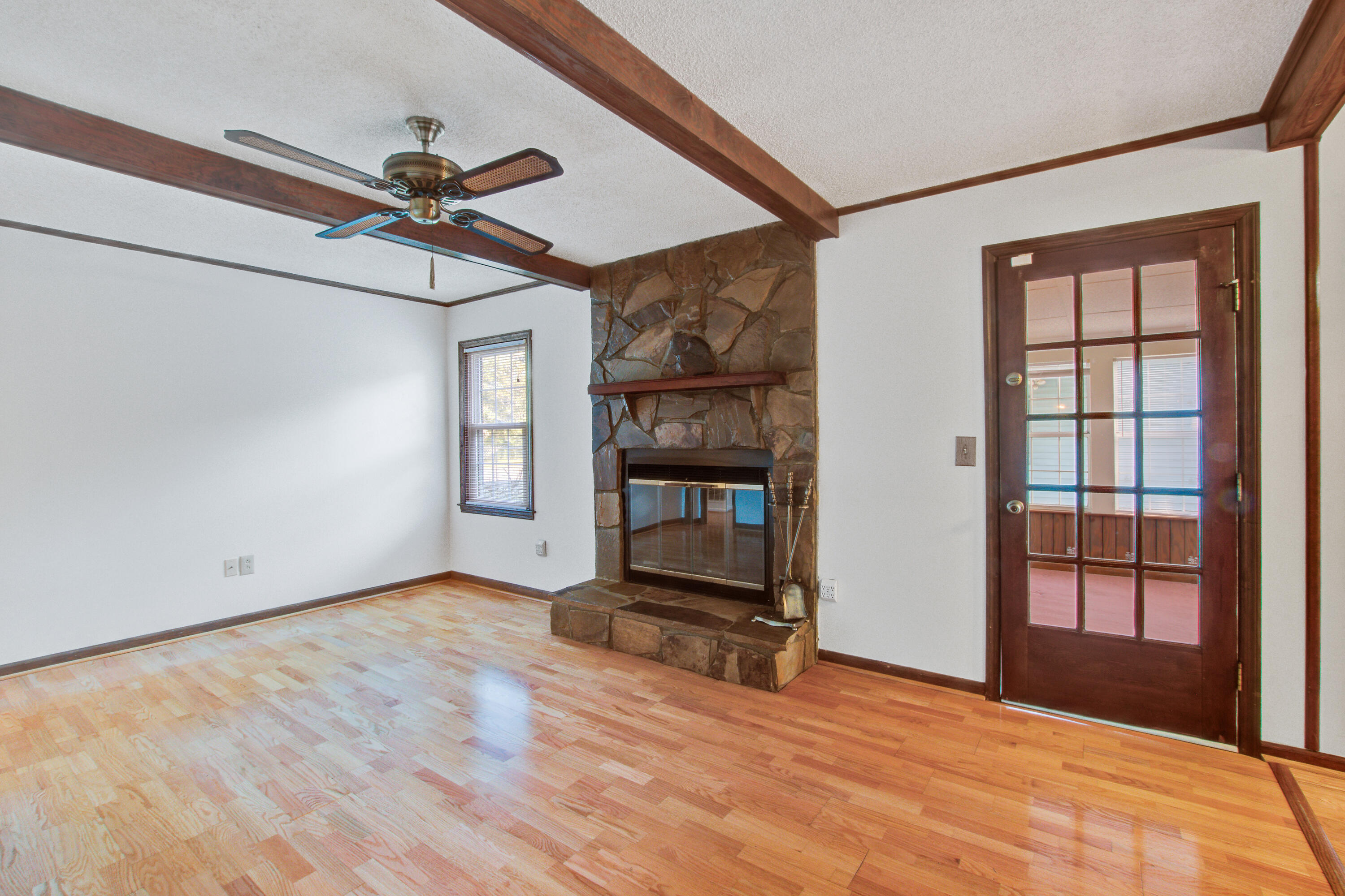 501 Beauregard Road Summerville, SC 29486 - Photo 13 of 33 501 (13)