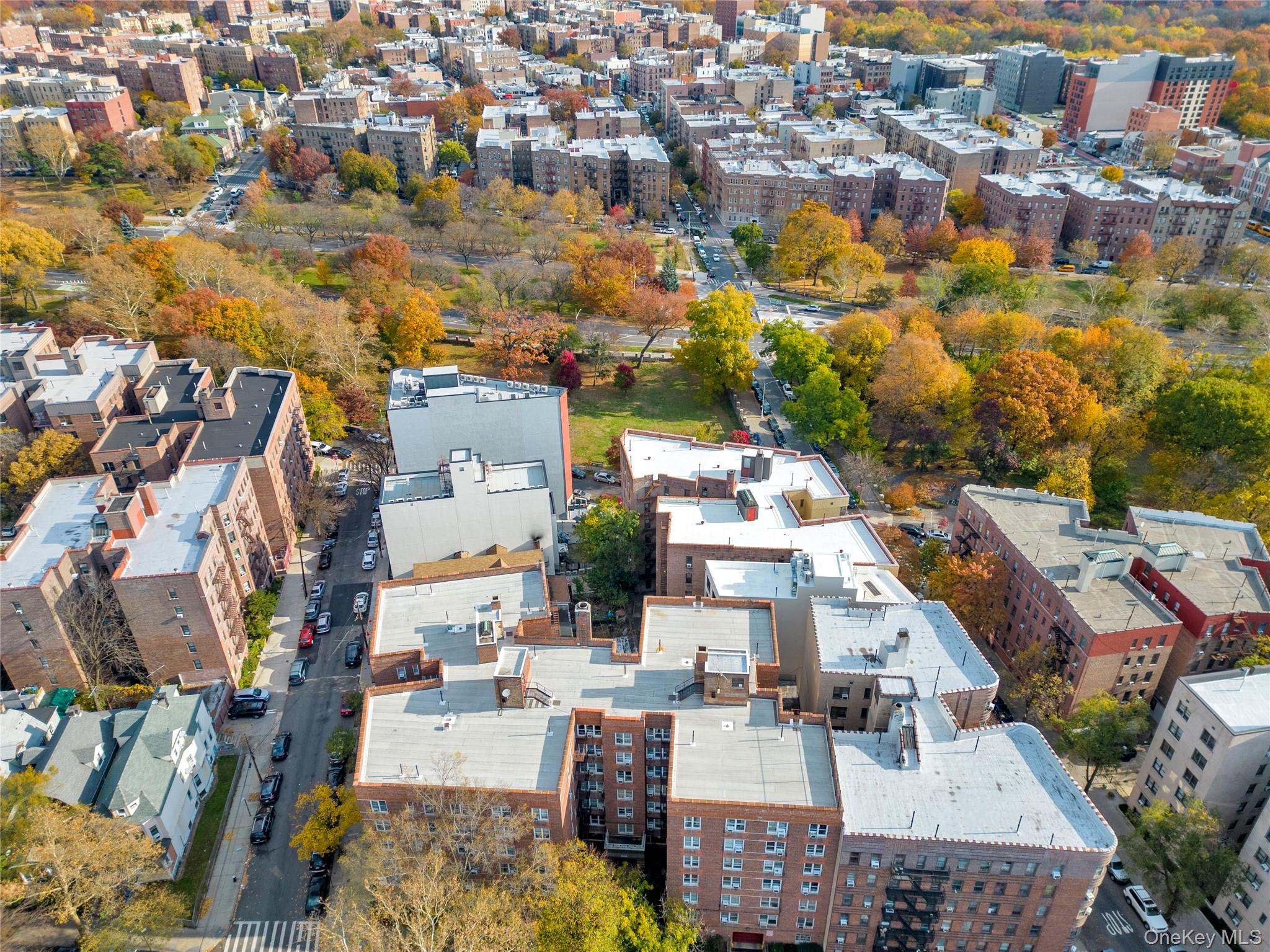 325 East 201st Street, Unit 3J Bronx, NY 10458 - Photo 31 of 33 an aerial view of residential houses with outdoor space