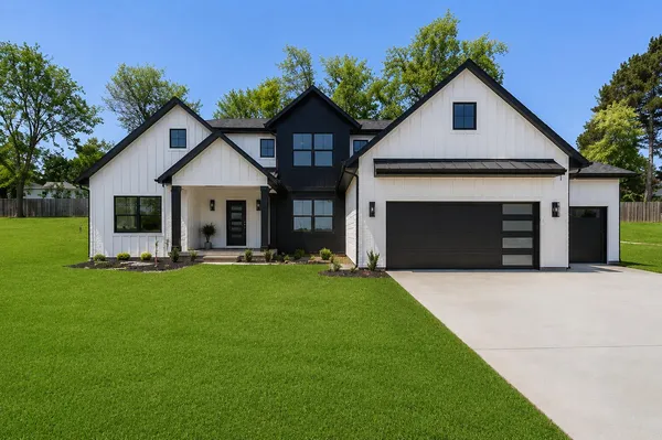 $749,000 | 383 Rogue River View Drive Northeast, Rockford, MI 49341