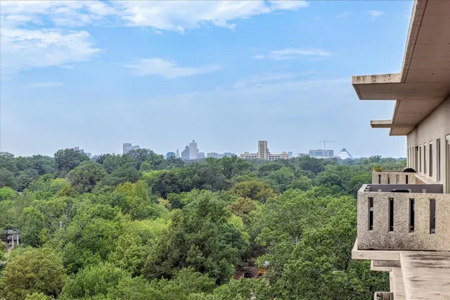 $180,000 | 1960 North Parkway Avenue, Unit 1208, Memphis, TN 38112