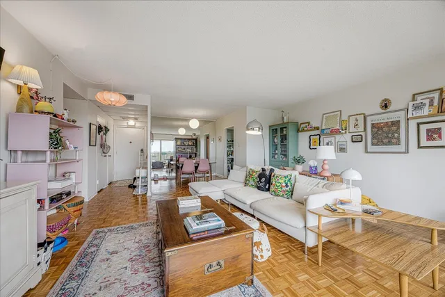 $180,000 | 1960 North Parkway Avenue, Unit 1208, Memphis, TN 38112