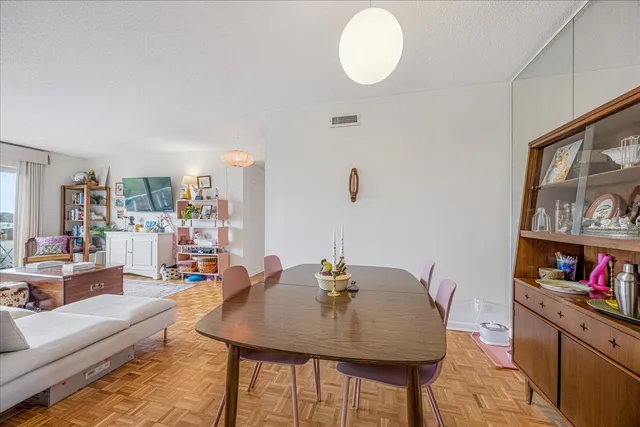 $180,000 | 1960 North Parkway Avenue, Unit 1208, Memphis, TN 38112