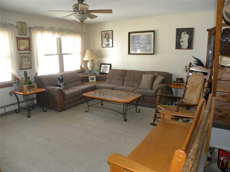 122 F F Sanborn Road Sabattus, ME 04280 - Photo 10 of 18 Living Room.