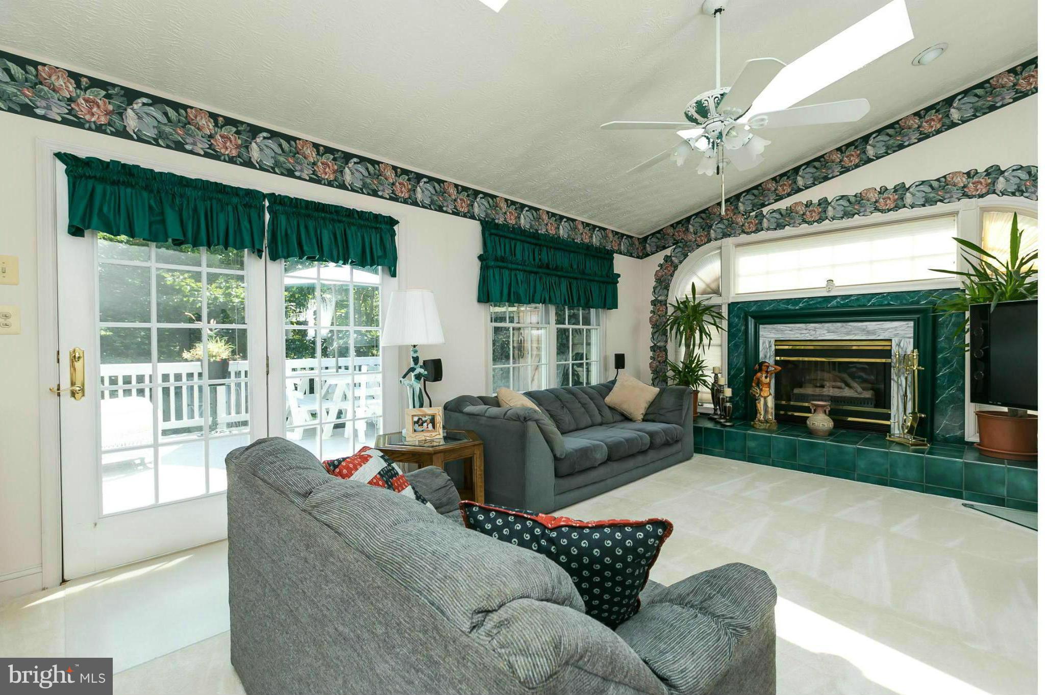 3215 Peverly Run Road Abingdon, MD 21009 - Photo 12 of 30 Family Room