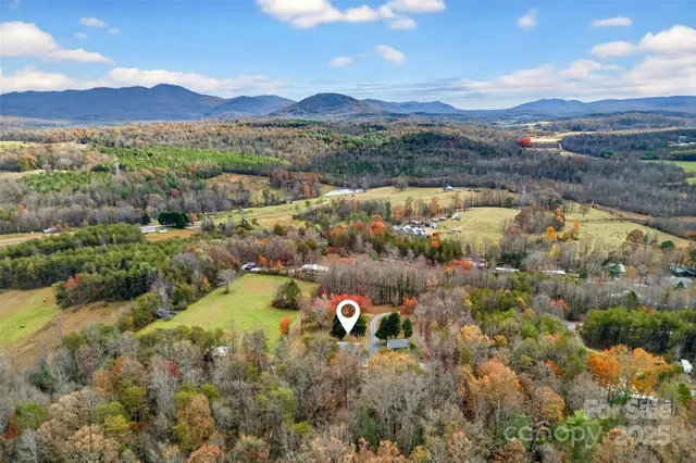 $497,000 | 333 Sand Castle Drive, Nebo, NC 28761