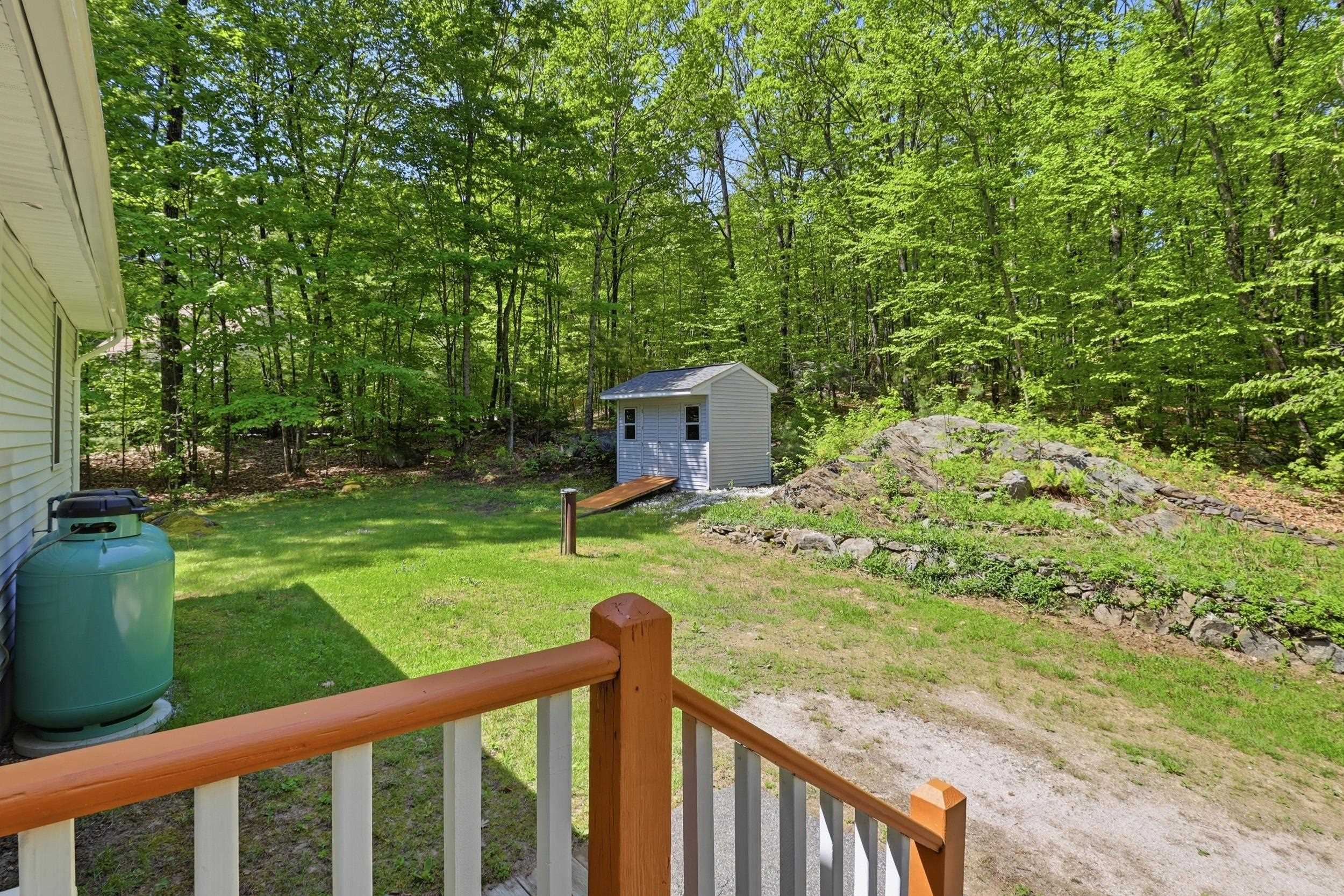 83 Hampstead Road Sandown, NH 03873 - Photo 12 of 34 Gallery Image 12