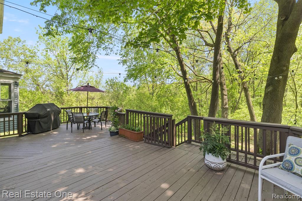 465 Bolinger Street Rochester Hills, MI 48307 - Photo 5 of 46