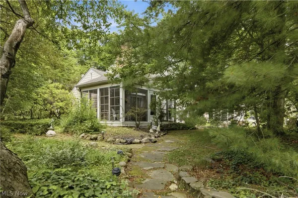 $350,000 | 303 Cordelia Street Southwest, North Canton, OH 44720