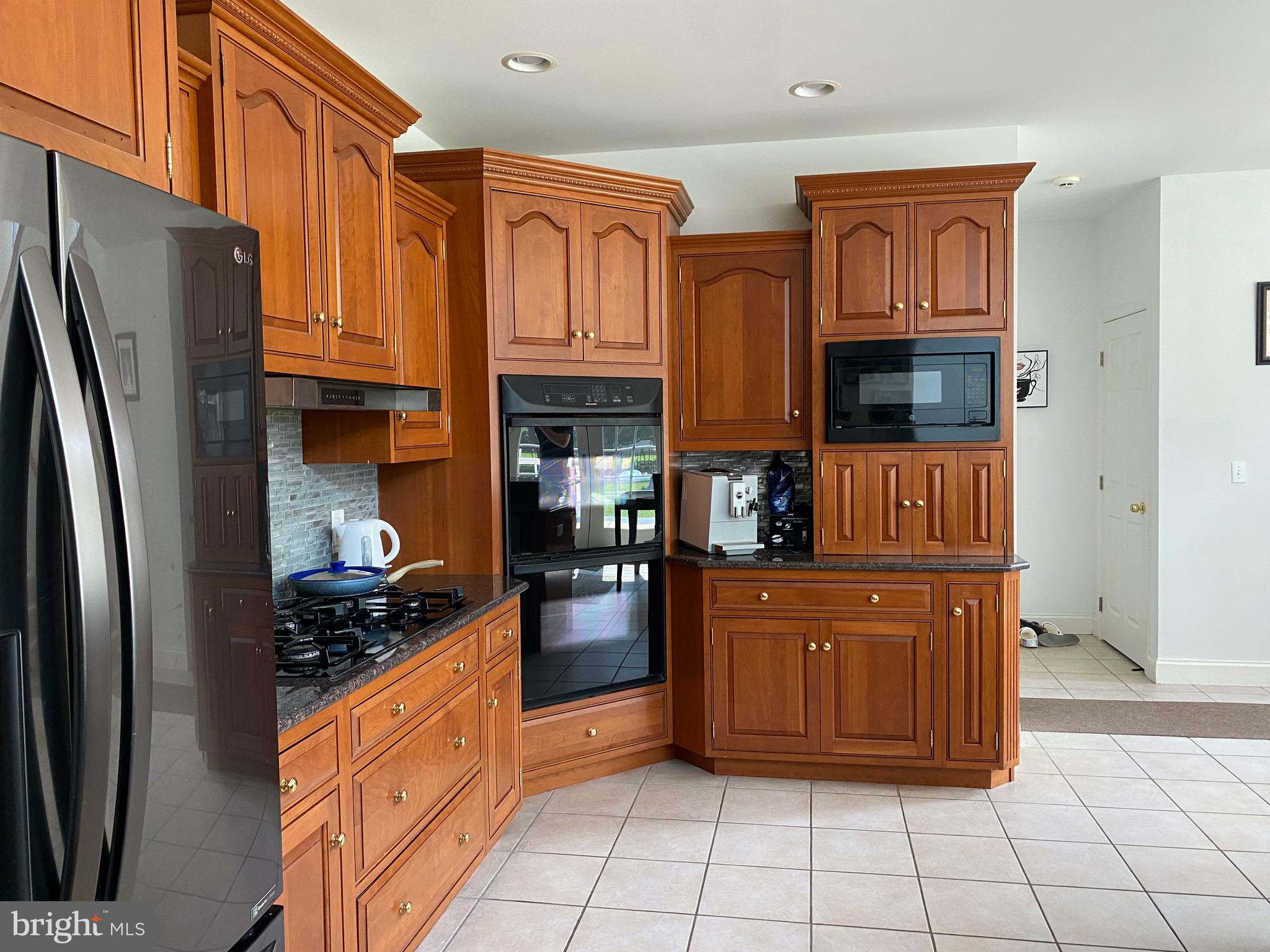 880 Reeceville Road Coatesville, PA 19320 - Photo 3 of 31