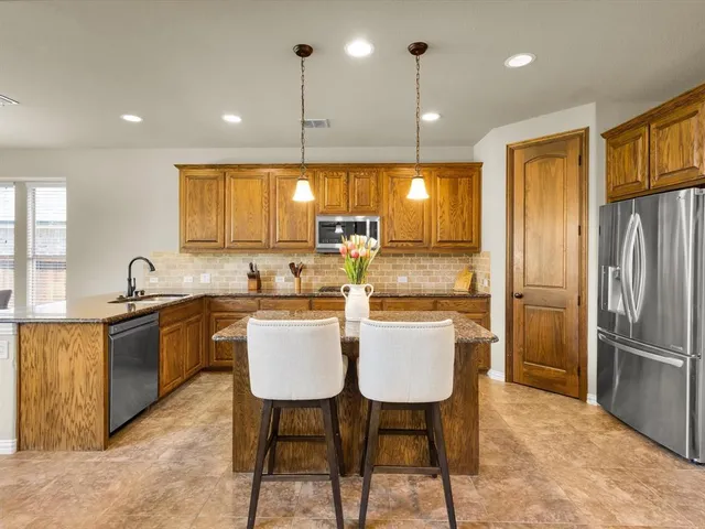 $3,800 | 214 Crestbrook Drive, Rockwall, TX 75087