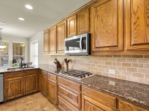 $3,800 | 214 Crestbrook Drive, Rockwall, TX 75087