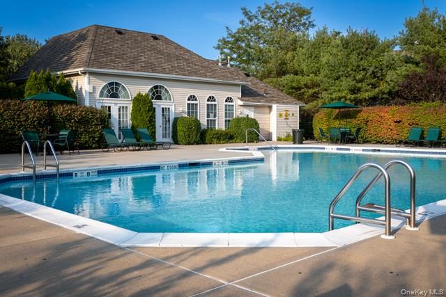 100 Saddle Cove Road, Unit 307 Bohemia, NY 11716 - Photo 1 of 16