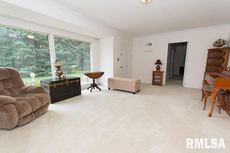 5199 North Prospect Road Peoria Heights, IL 61616 - Photo 3 of 36 Gallery Image 3