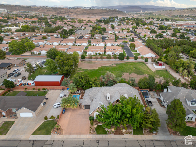 1019 South 900 East St. George, UT 84790 - Photo 4 of 87