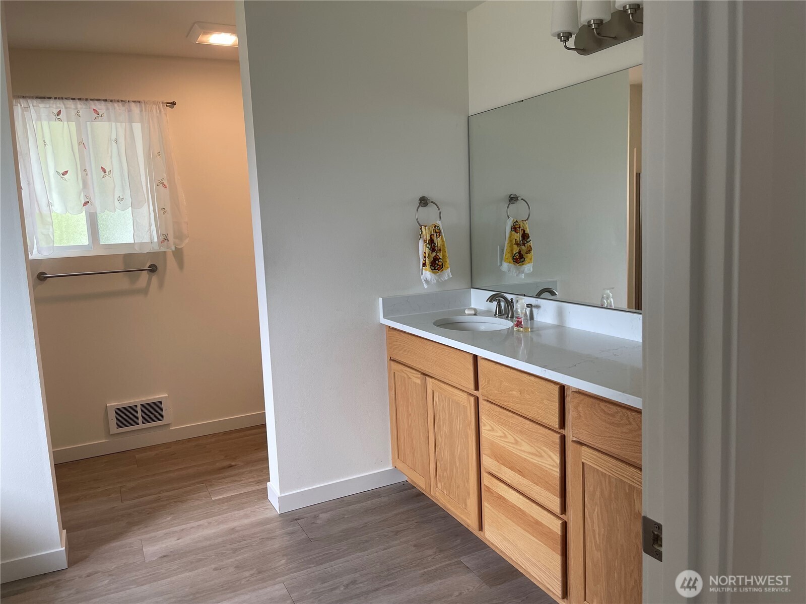 1069 East Bush Point Road, Unit HOME Freeland, WA 98249 - Photo 19 of 33 Gallery Image 19