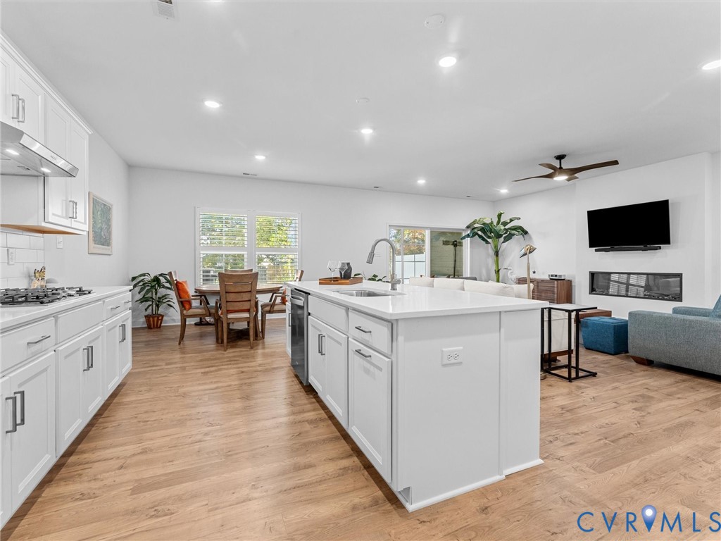 13736 Randolph Pond Lane Midlothian, VA 23114 - Photo 10 of 37 a kitchen with sink stove and cabinets