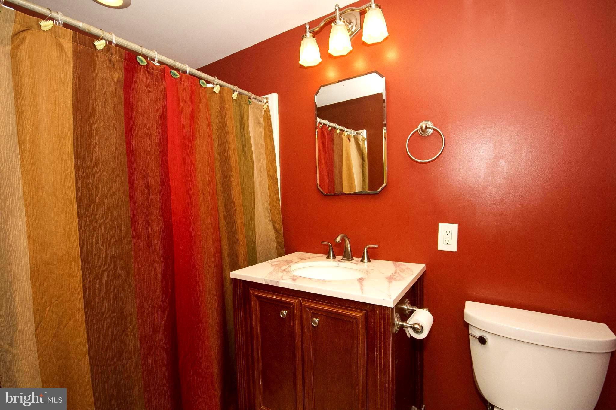 4106 Colby Road Pikesville, MD 21208 - Photo 16 of 28 Full Bath (Main level)