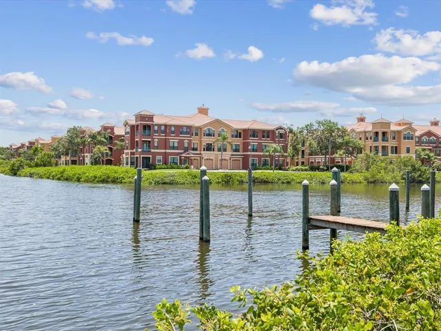 $2,400 | 2733 Via Cipriani, Unit 830B, Clearwater, FL 33764