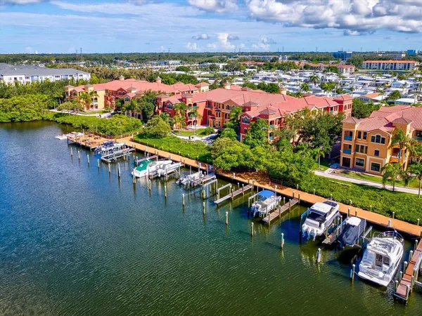 $2,400 | 2733 Via Cipriani, Unit 830B, Clearwater, FL 33764