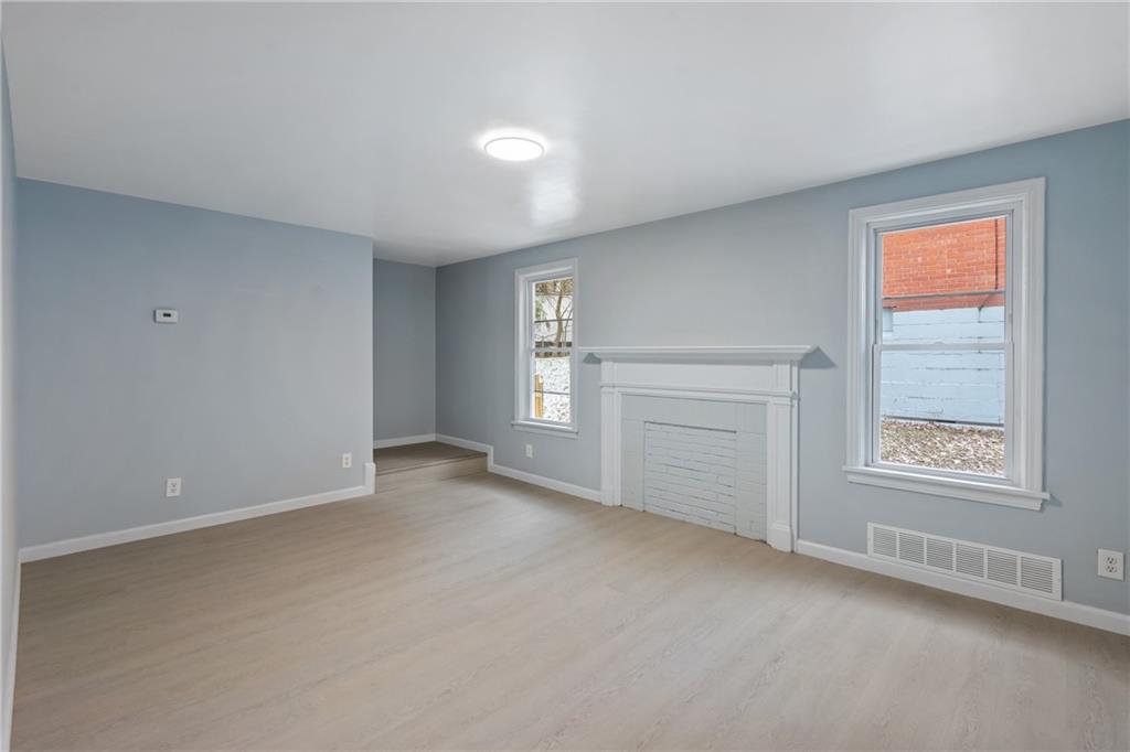 8624 Oakcrest Road Pittsburgh, PA 15235 - Photo 6 of 23