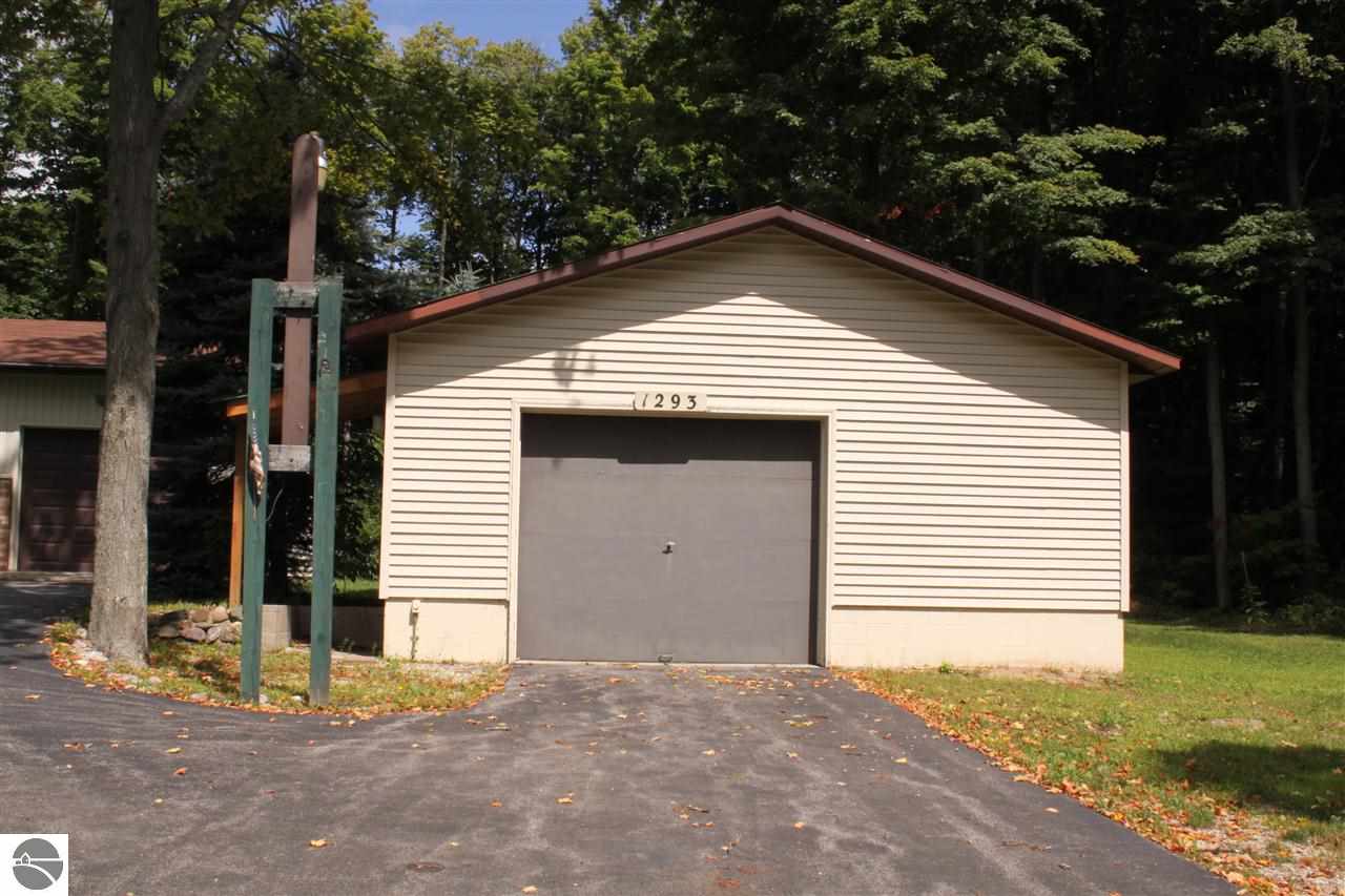 1293 West Sharon Road Fife Lake, MI 49633 - Photo 29 of 46 1740200-28.JPG