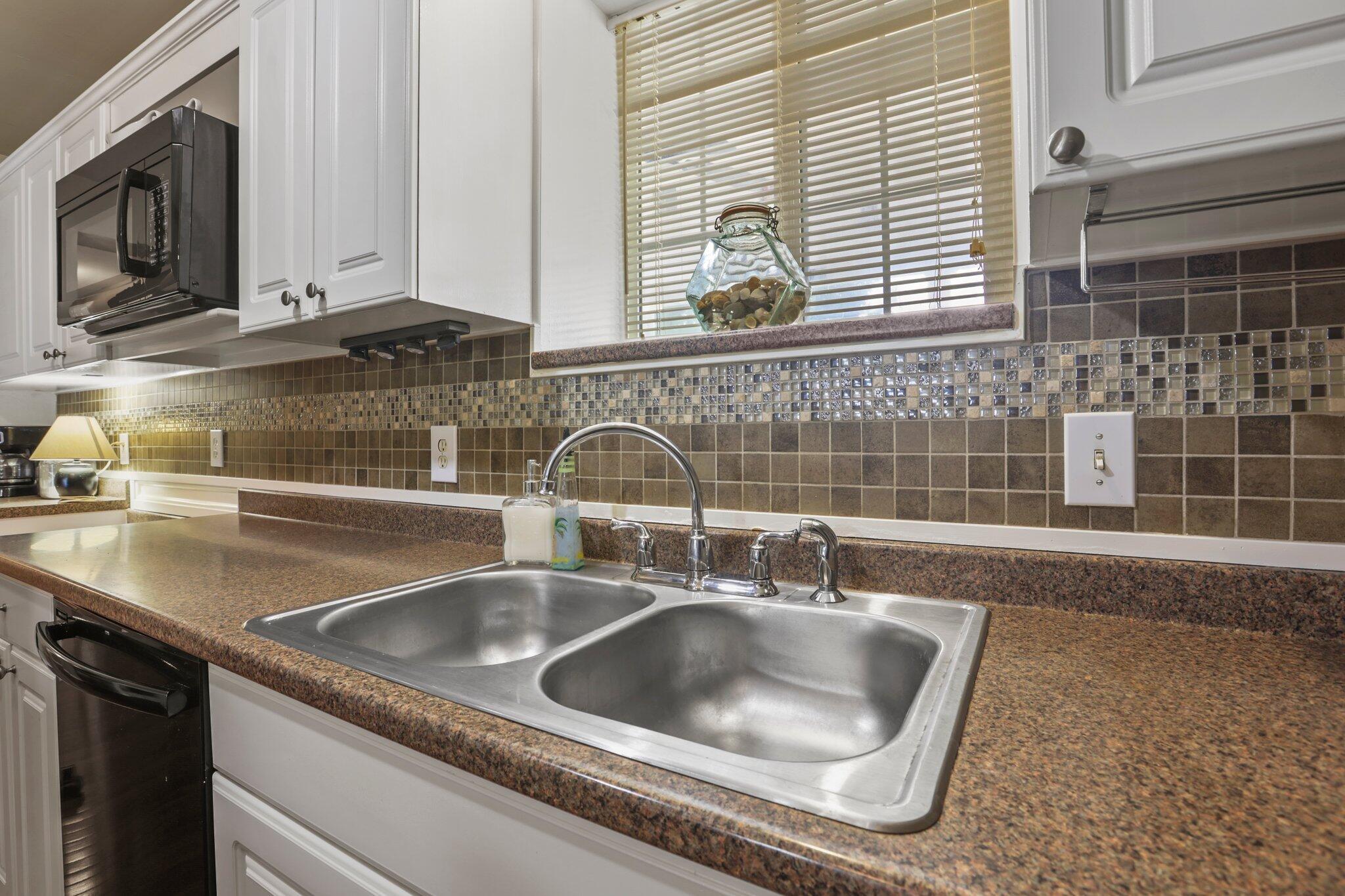 5575 Broadview Road Columbus, OH 43230 - Photo 28 of 66 Kitchen