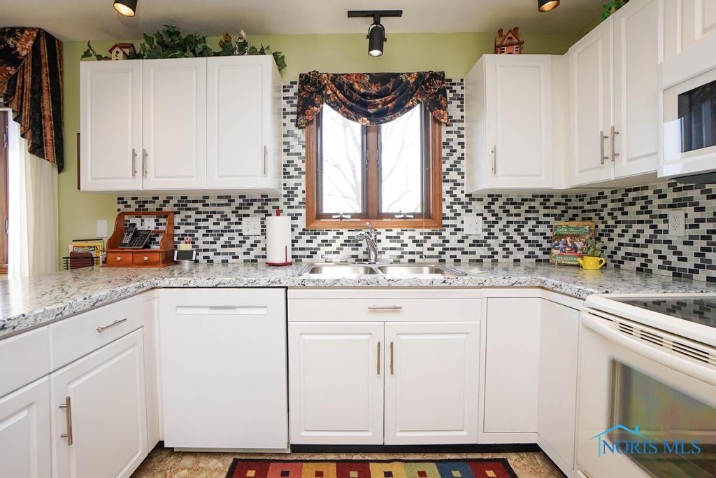 2210 Quail Lake Road, Unit 45 Findlay, OH 45840 - Photo 3 of 36 Gallery Image 3
