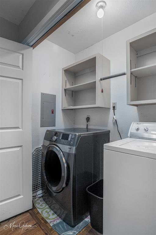 400 Southfield Road Shreveport, LA 71106 - Photo 17 of 30 a utility room with dryer and washer