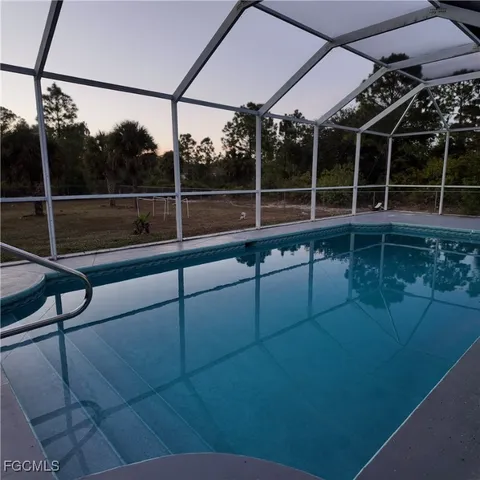 $2,300 | 1117 Cleveland Avenue, Lehigh Acres, FL 33972