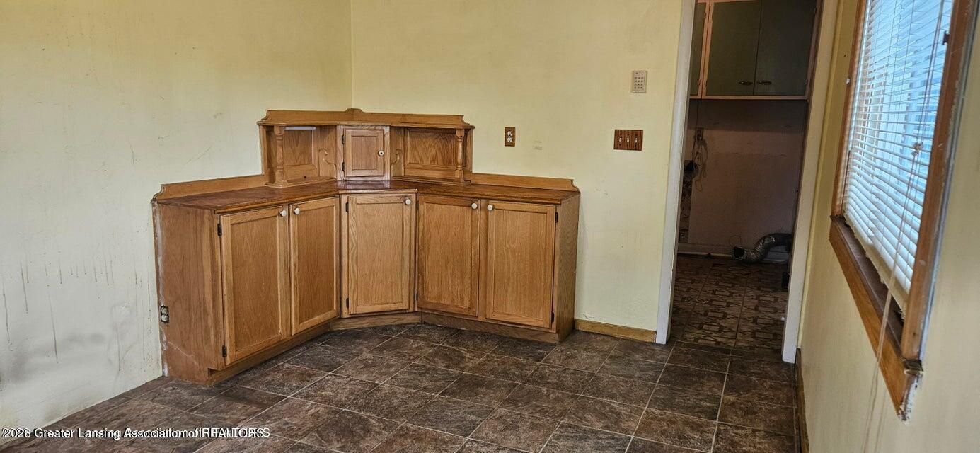 3220 West Miller Road Lansing, MI 48911 - Photo 9 of 16 9