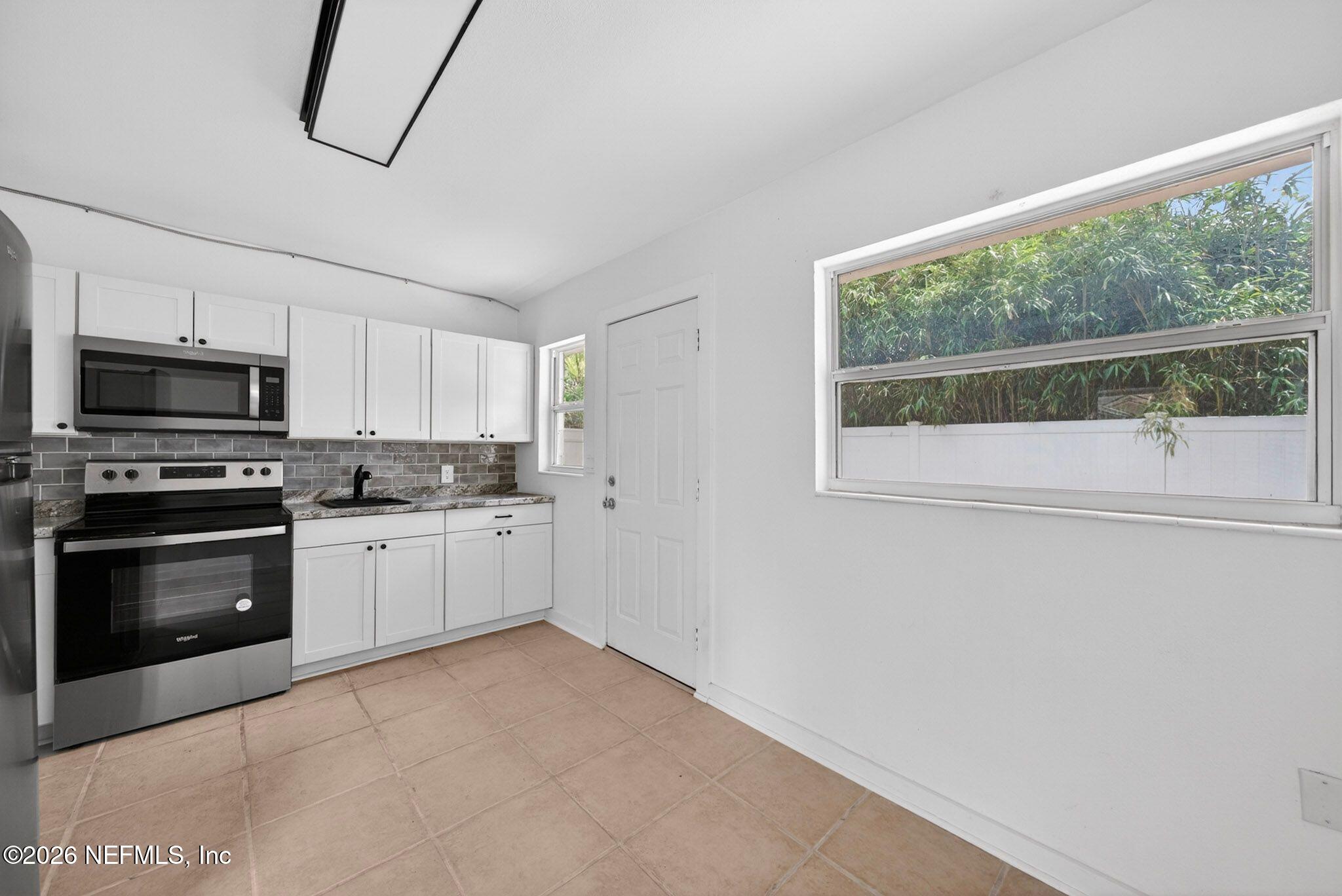 3264 St Augustine Road Jacksonville, FL 32207 - Photo 6 of 42 15_47-DSC08359