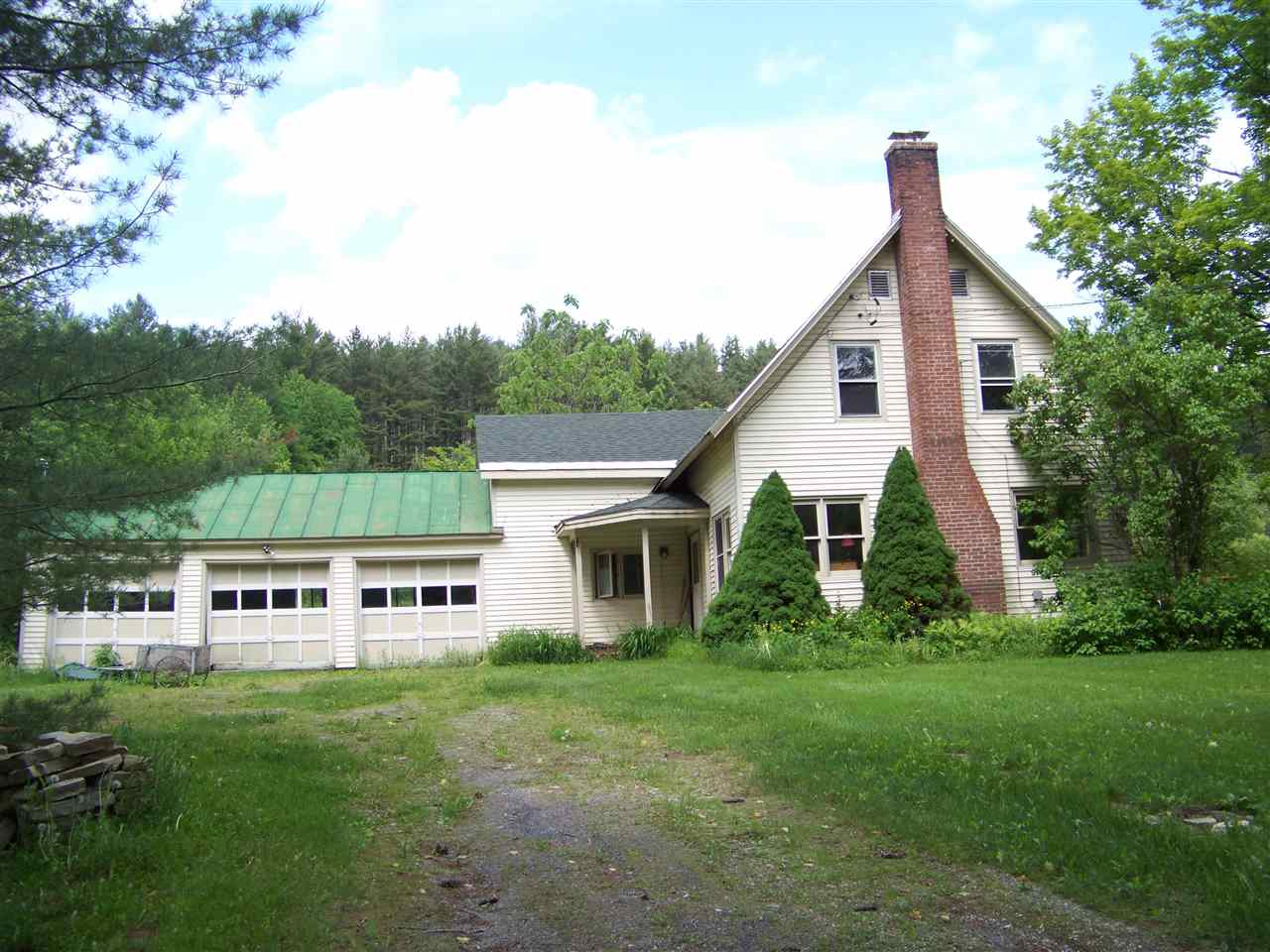 166 Maple Hill Rochester, VT 05767 - Photo 1 of 10