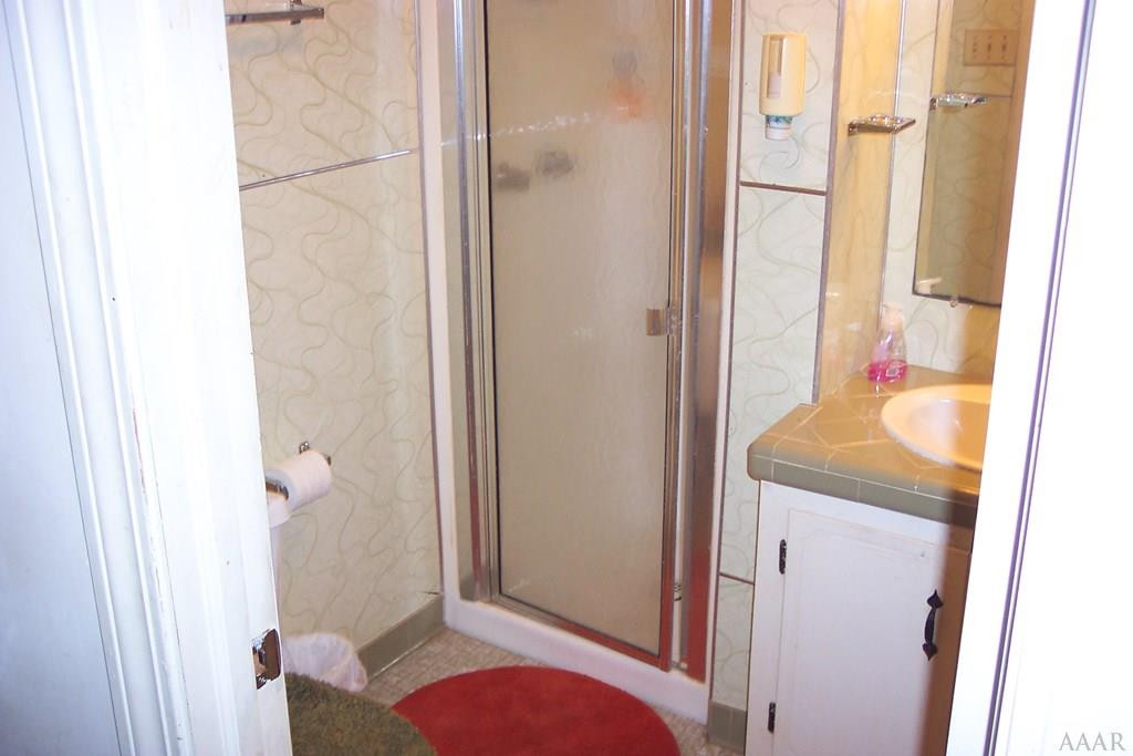 2422 Governors Road Windsor, NC 27983 - Photo 15 of 38 HALL BATH