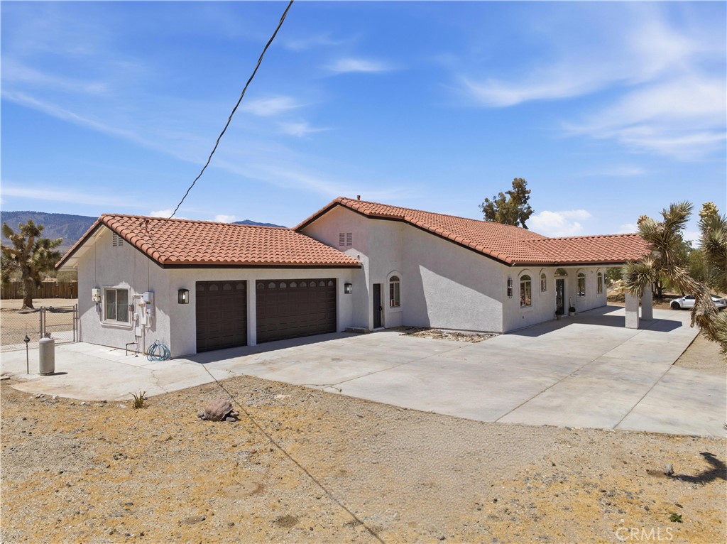 825 La Mesa Road Pinon Hills, CA 92372 - Photo 12 of 64